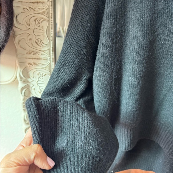 Collared Sweater - Picture 5 of 7